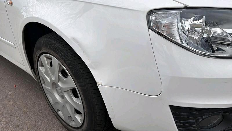 Gebraucht Seat Exeo 105 PS (77 kW) 2009 Weiß Limousine