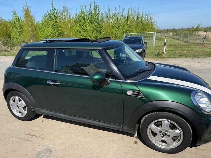 Second-hand Mini Cooper 122 CP (89 kW) 2010 Verde Hatchback