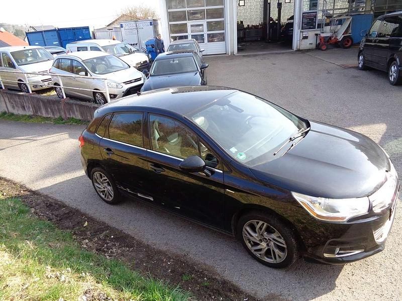Gebraucht Citroën C4 Attraction 114 PS (83 kW) 2013 Other Limousine