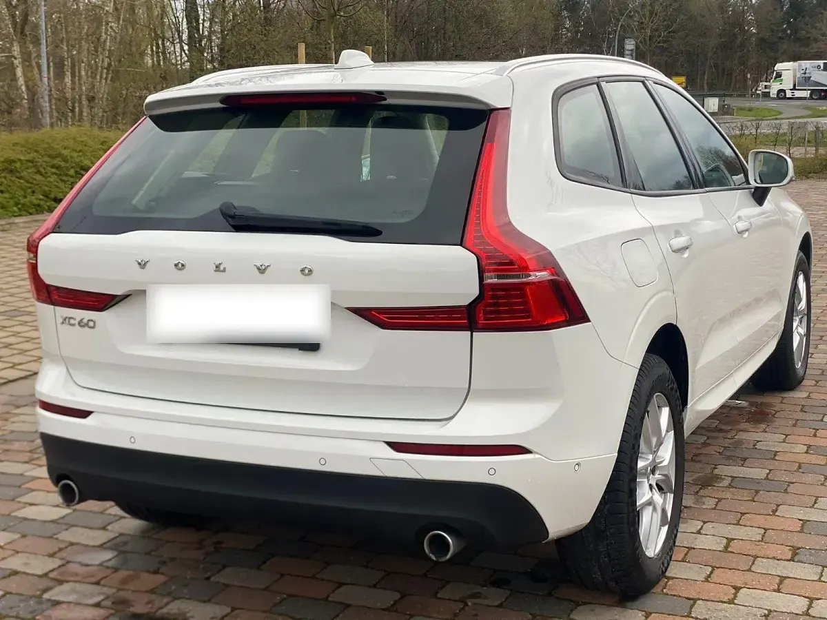 Gebraucht Volvo XC60 190 PS (139 kW) 2019 Weiß SUV