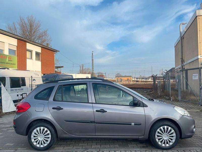 Gebraucht Renault Clio II Expression 75 PS (55 kW) 2009 Grau Limousine