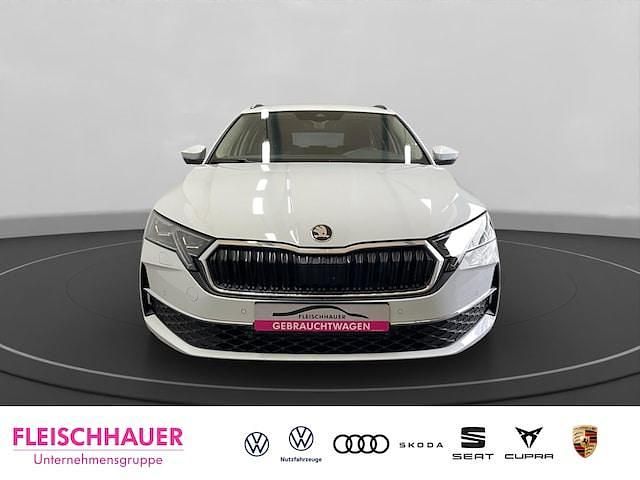 Gebraucht Skoda Octavia Selection 150 PS (110 kW) 2025 Moonweiss metallic Kombi