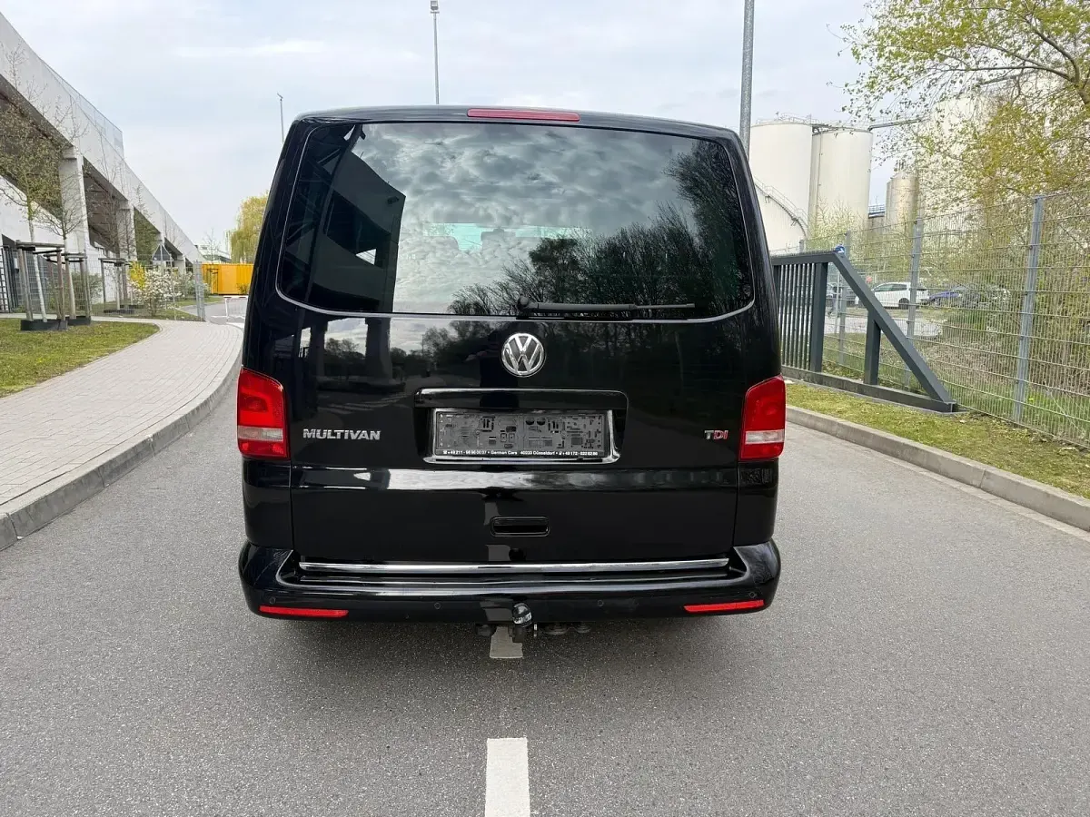 Gebraucht VW Multivan Highline 180 PS (132 kW) 2015 Schwarz Van / Kleinbus