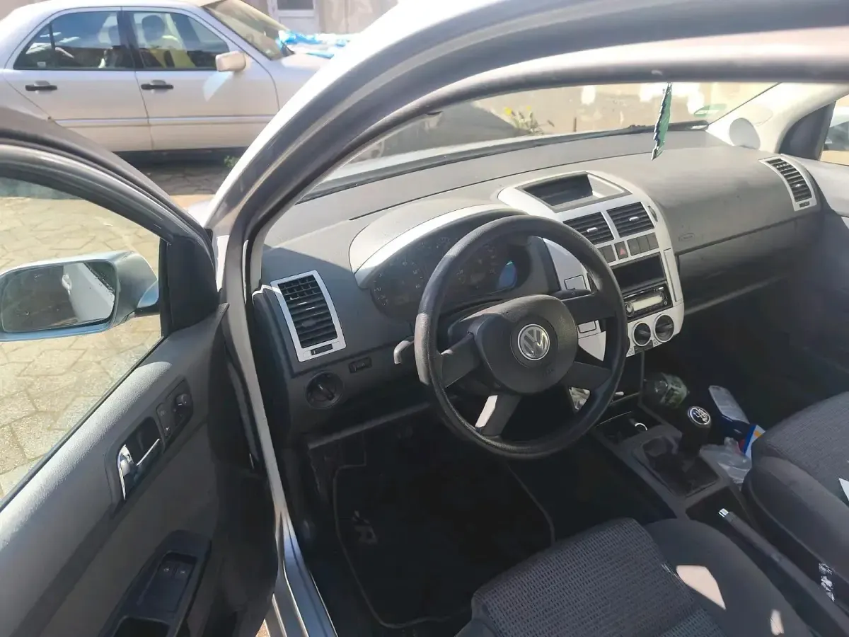 Gebraucht VW Polo 75 PS (55 kW) 2005 Silber Kleinwagen