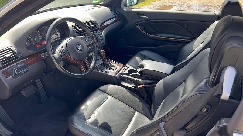 Gebraucht BMW 325 Performance 192 PS (141 kW) 2004 Schwarz Cabrio