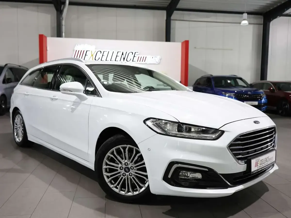 Gebraucht Ford Mondeo Titanium 150 PS (110 kW) 2021 Weiß Kombi