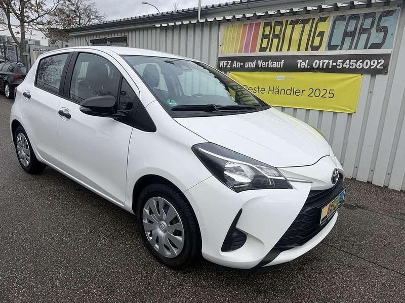 Gebraucht Toyota Yaris Basis 69 PS (50 kW) 2019 Super white 2 Kleinwagen