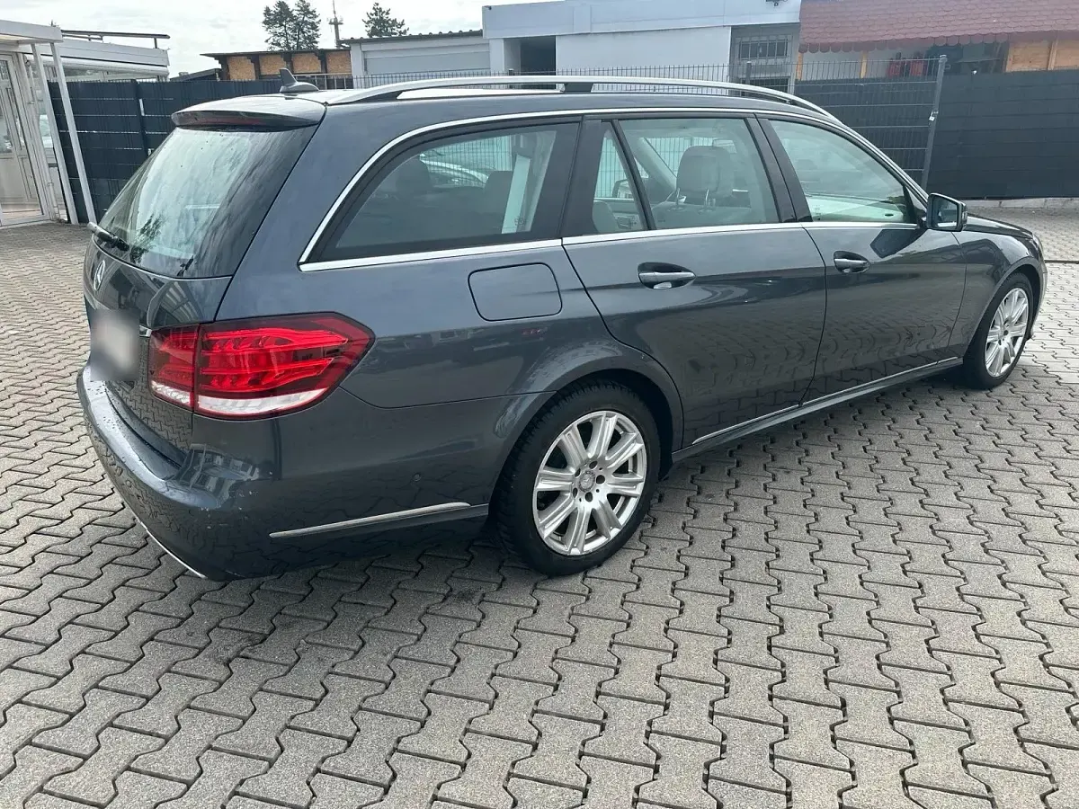 Gebraucht Mercedes E350 306 PS (225 kW) 2013 Grau Kombi