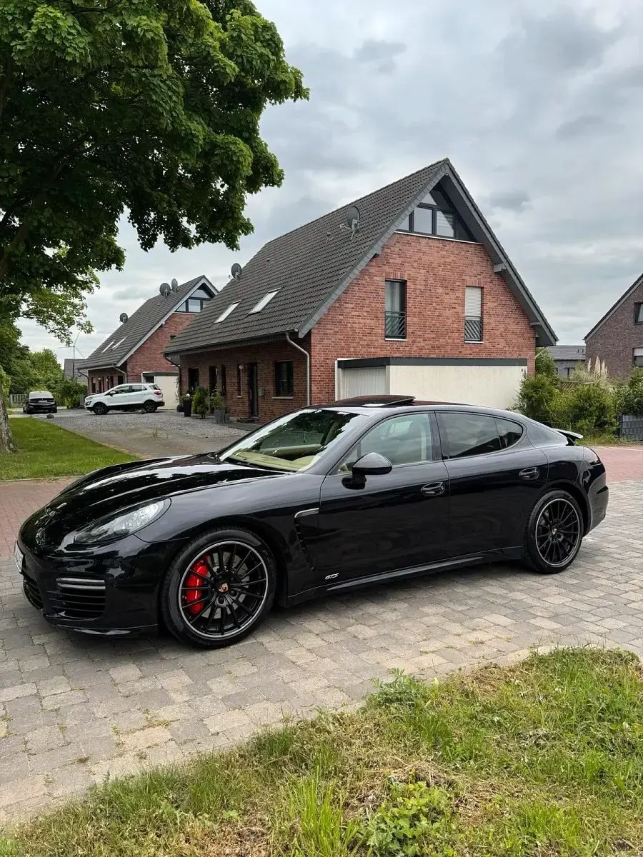 Gebraucht Porsche Panamera GTS 441 PS (324 kW) 2014 Schwarz Kleinwagen