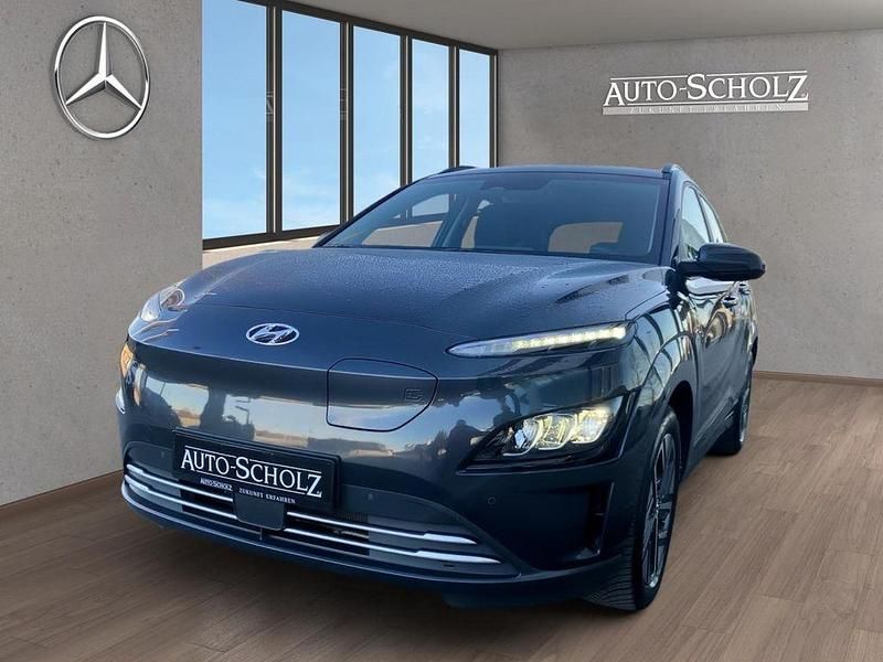 Grau Gebraucht 2021 Hyundai Kona Trend SUV | 17.396 € (Fairer Preis) - Bild 1/4