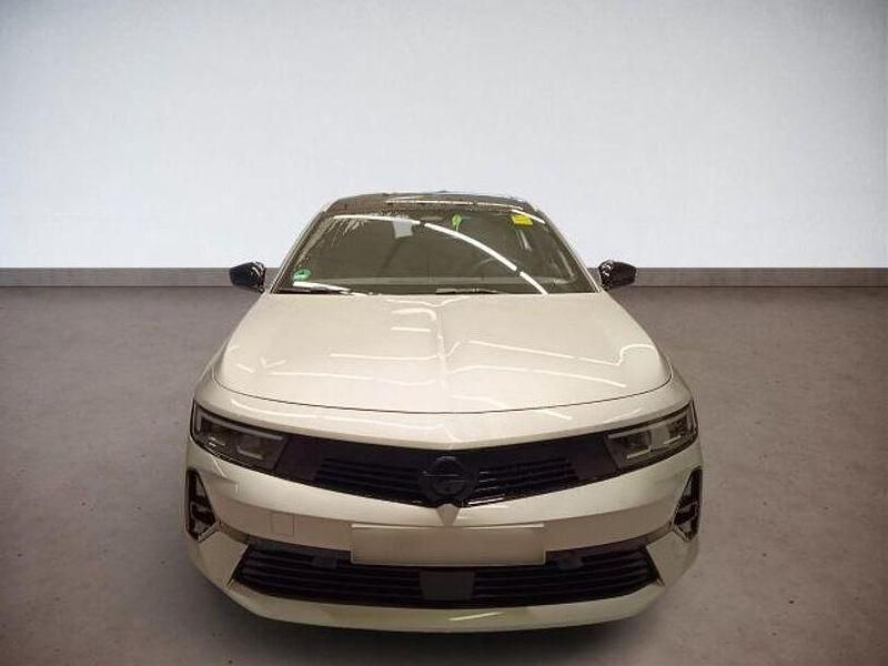 Gebraucht Opel Astra Ultimate 131 PS (96 kW) 2024 Kristall silber Kombi