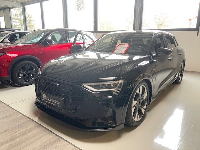 Schwarz Gebraucht 2019 Audi e-tron Advanced SUV | 35.900 € (Etwas zu teuer) - Bild 1/4