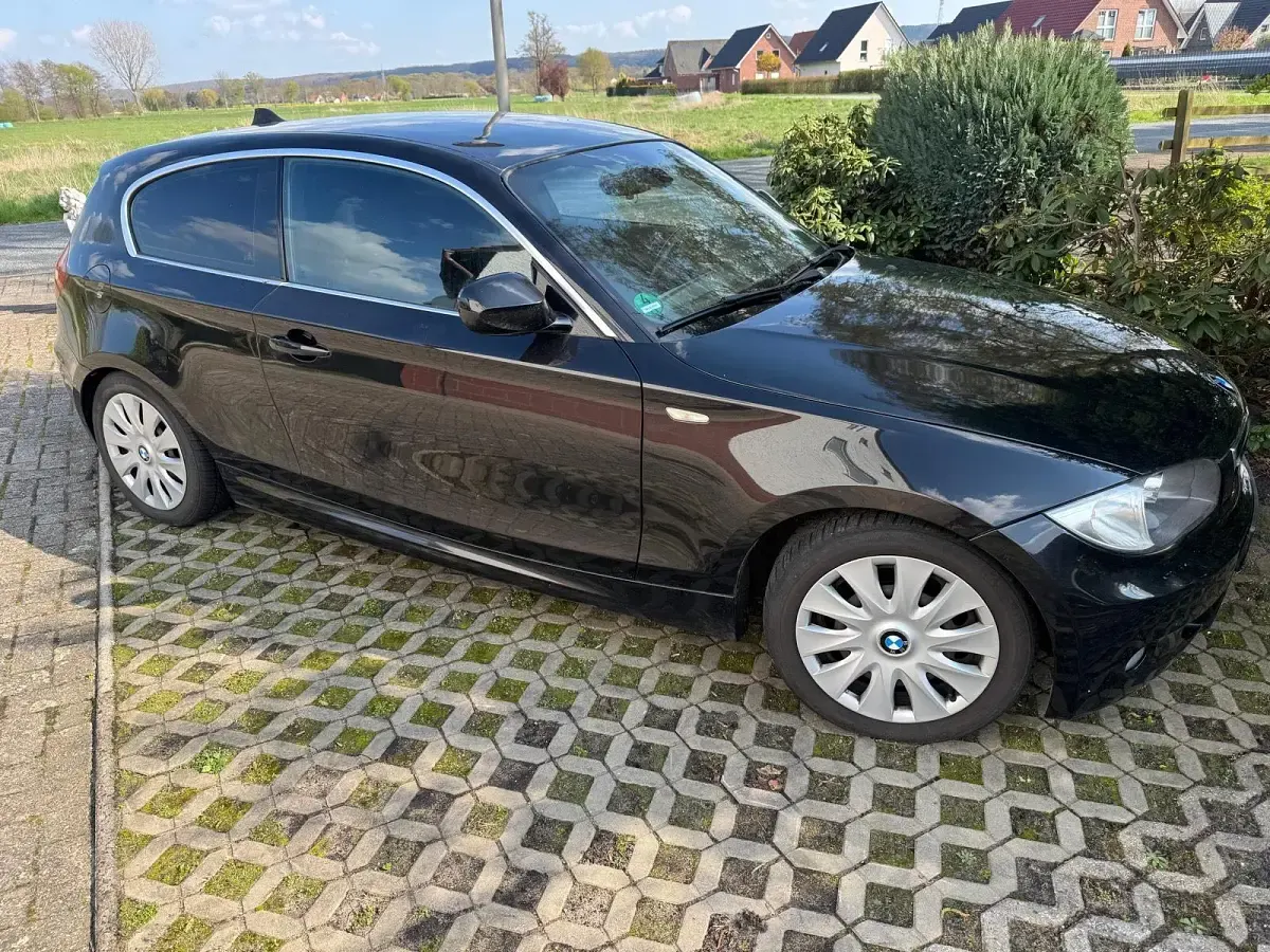Gebraucht BMW 118 Coupé 143 PS (105 kW) 2011 Schwarz Coupé