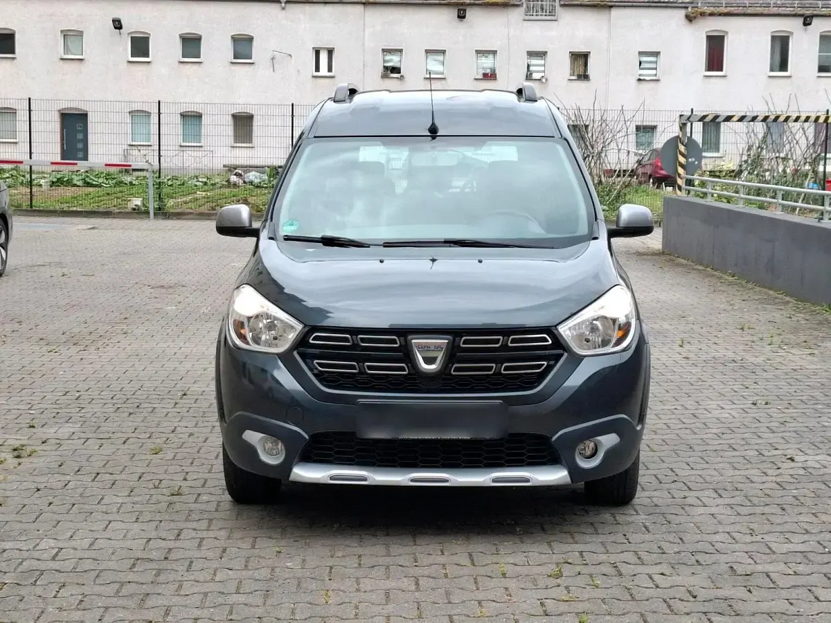 Gebraucht Dacia Dokker 116 PS (85 kW) 2019 Grau Van / Kleinbus