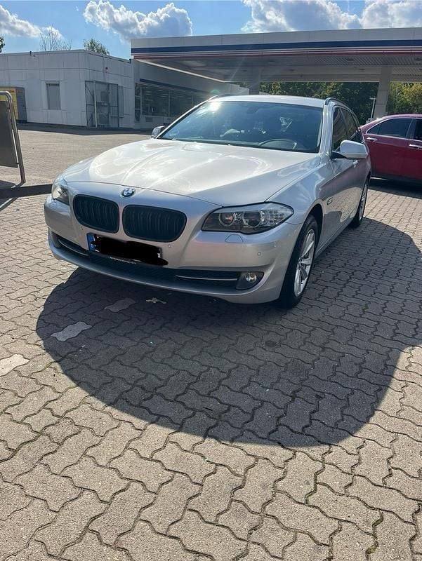Gebraucht BMW 525 218 PS (160 kW) 2012 Silber Kombi