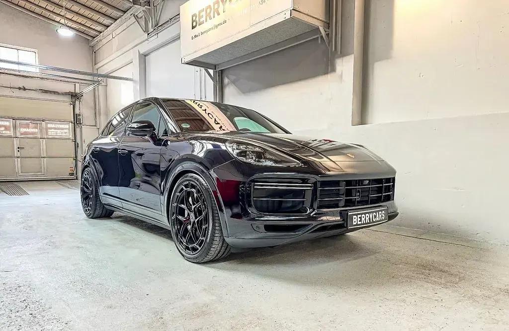Gebraucht Porsche Cayenne Turbo Coupe 549 PS (403 kW) 2019 Schwarz SUV