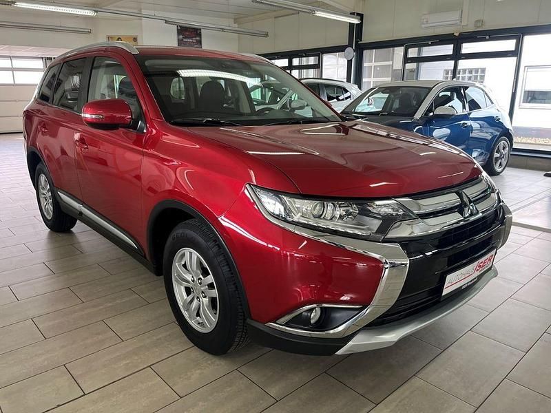 Gebraucht Mitsubishi Outlander Plus 150 PS (110 kW) 2016 Rot SUV