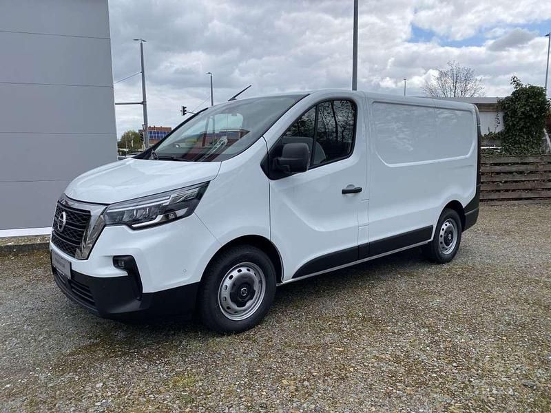 Glacier white Gebraucht 2024 Nissan Primastar N-Connecta Van / Kleinbus | 29.790 € (Superpreis) - Bild 1/4