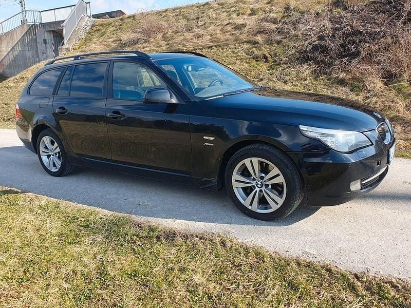 Gebraucht BMW 525 218 PS (160 kW) 2009 Schwarz Kombi