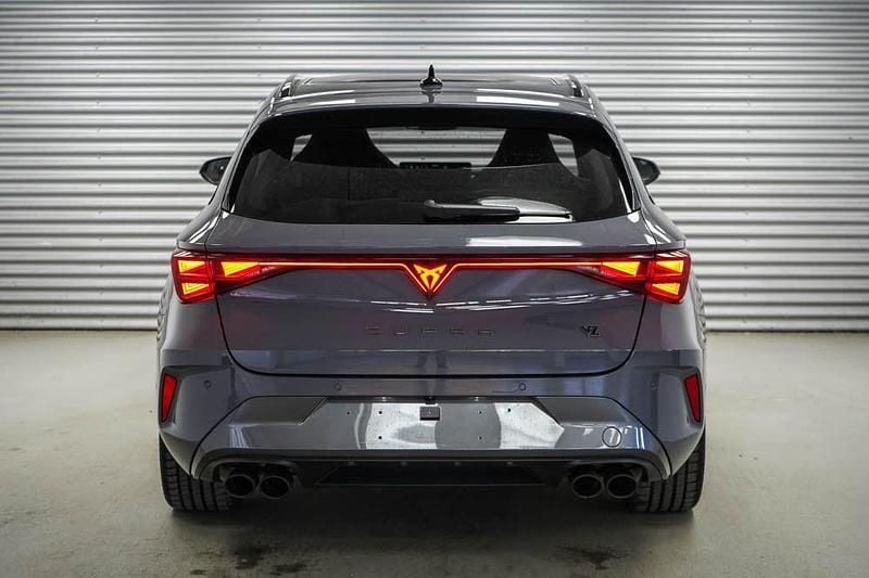 Gebraucht Cupra Leon VZ 333 PS (244 kW) 2025 Graphene grau metallic (r6) Kombi