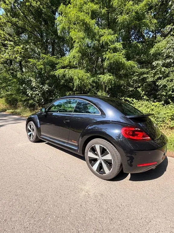Gebraucht VW Beetle 105 PS (77 kW) 2015 Schwarz Kleinwagen