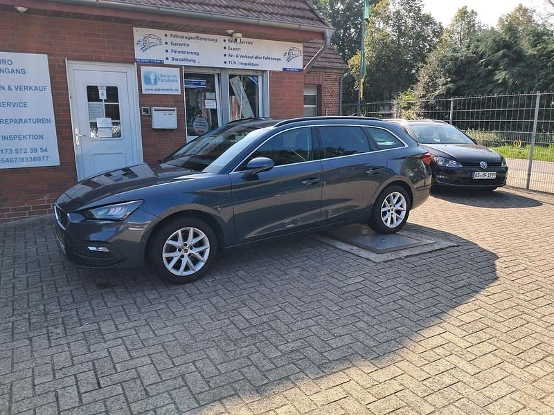 Grau Gebraucht 2023 Seat Leon Style Kombi | 18.700 € (Guter Preis) - Bild 1/4