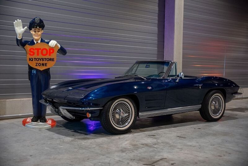 Daytona blue metallic Gebraucht 1964 Corvette C2 Cabrio | 99.980 € - Bild 1/4