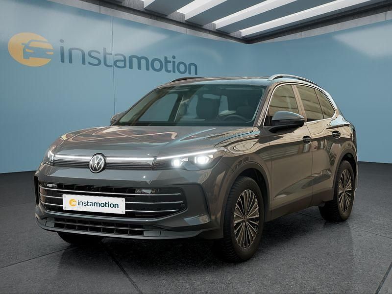 Grau Gebraucht 2024 VW Tiguan SUV | 36.349 € (Fairer Preis) - Bild 1/4