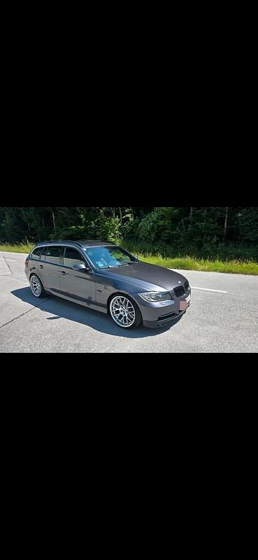 Grau Gebraucht 2007 BMW 335 Kombi | 9.000 € (Fairer Preis) - Bild 1/4