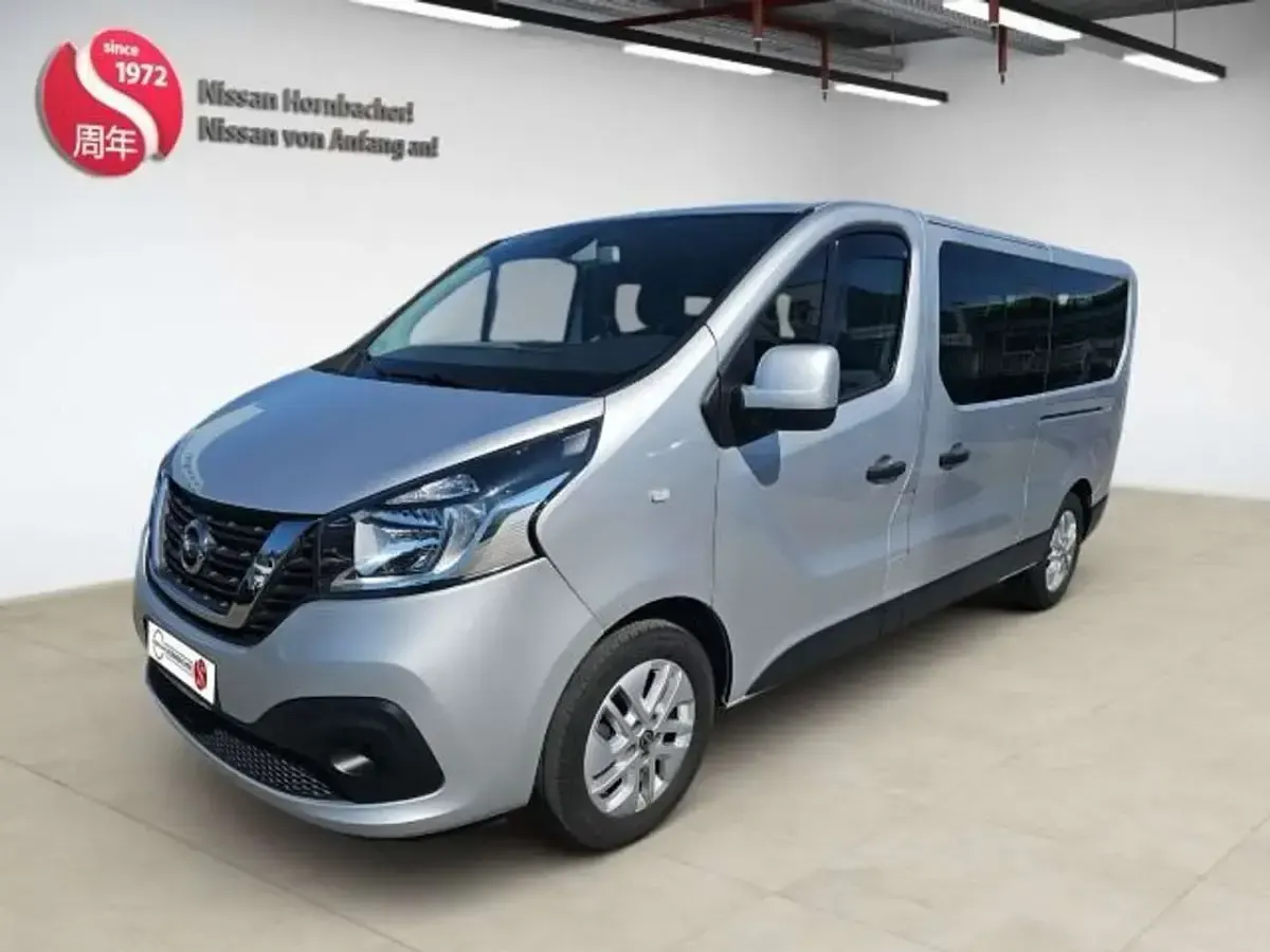 Second-hand Nissan Primastar 150 CP (110 kW) 2017 Argintiu Monovolum