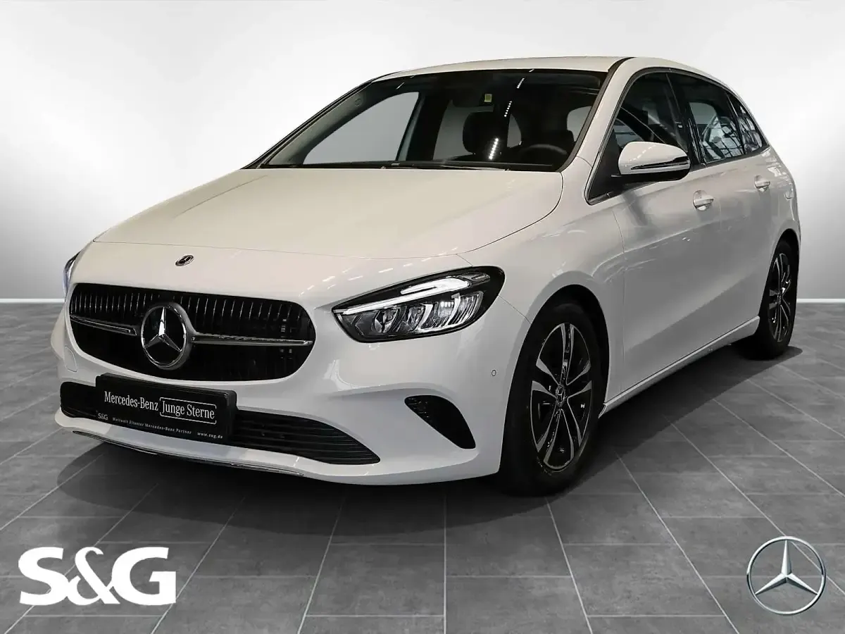 Używany Mercedes B200 Advanced 163 KM (119 kW) 2025 Minivan