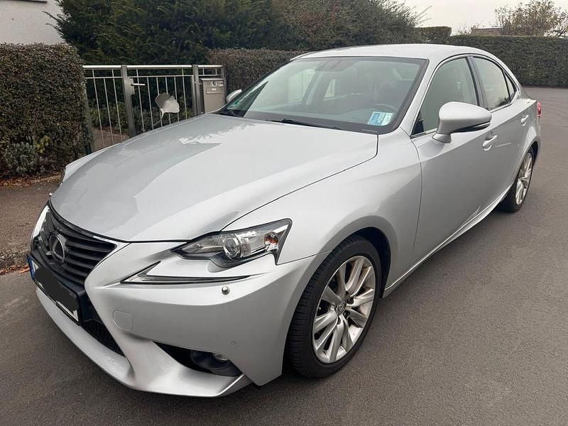 Gebraucht Lexus IS300h 234 PS (172 kW) 2015 Silber Limousine