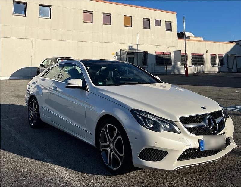 Weiß Gebraucht 2013 Mercedes E350 Coupé | 20.490 € (Teuer) - Bild 1/4