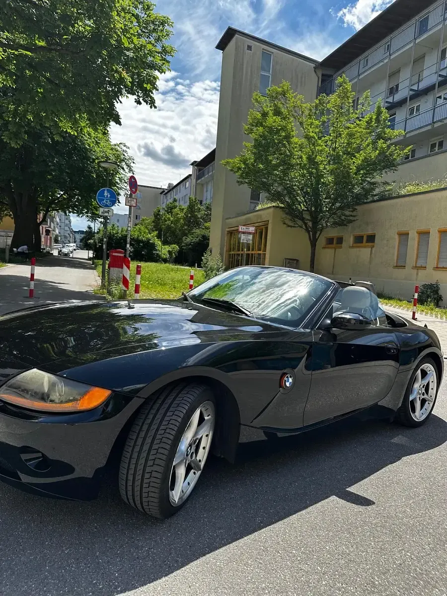 Gebraucht BMW Z4 170 PS (125 kW) 2004 Schwarz Cabrio