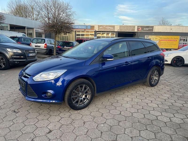 Gebraucht Ford Focus SYNC Edition 101 PS (74 kW) 2014 Blau Limousine