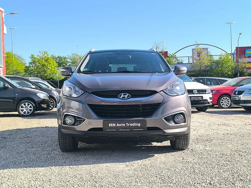 Gebraucht Hyundai ix35 Premium 184 PS (135 kW) 2011 Braun SUV