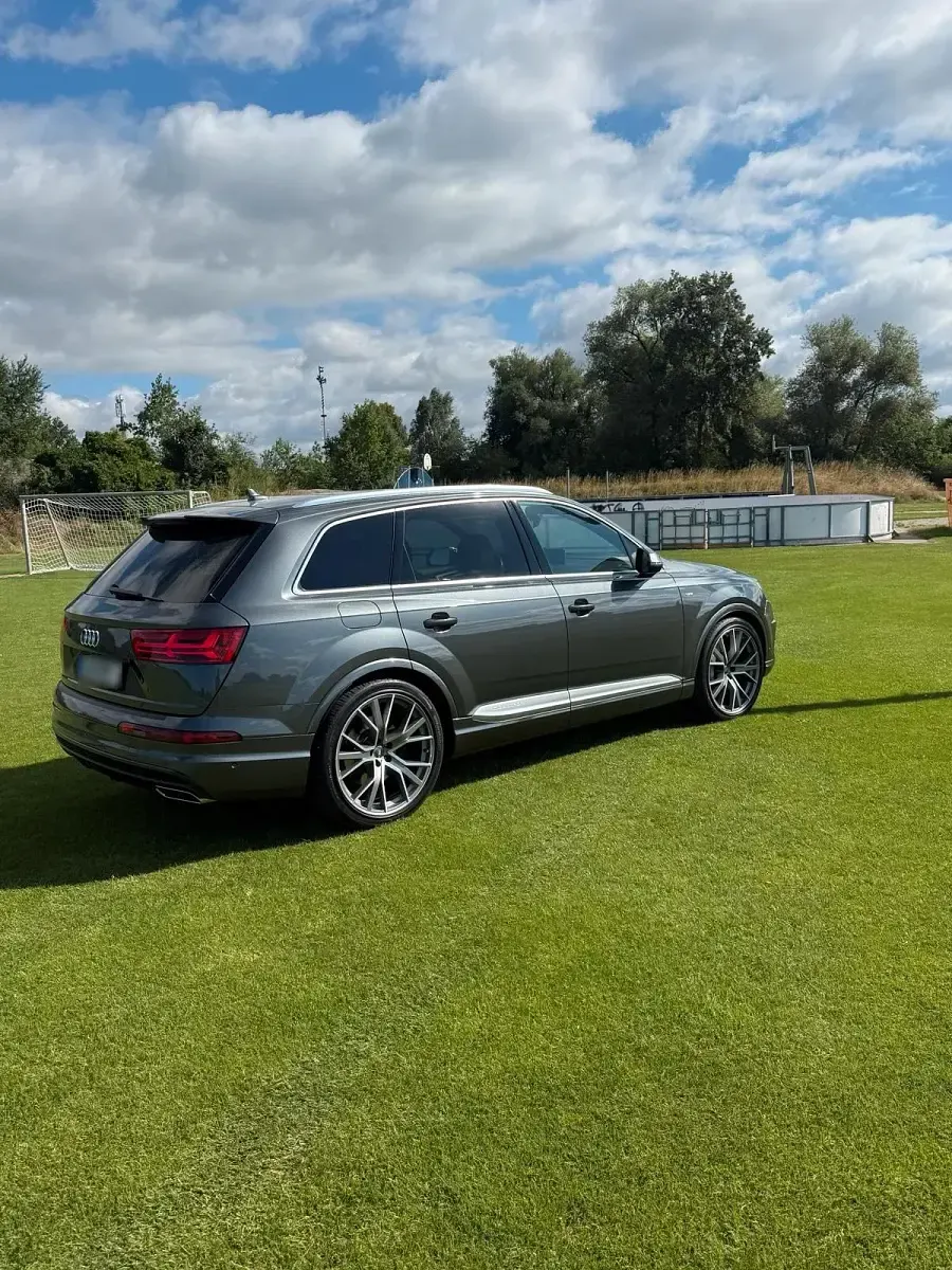 Gebraucht Audi Q7 Comfort 286 PS (210 kW) 2019 Grau SUV