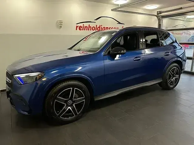 Gebraucht Mercedes GLC300 AMG 269 PS (197 kW) 2025 Blau SUV