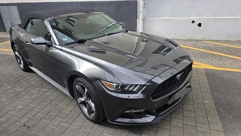 Second-hand Ford Mustang 305 CP (224 kW) 2015 Gri Cabrio