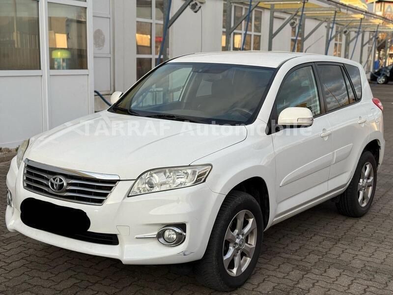 Weiß Gebraucht 2011 Toyota RAV4 Life SUV | 6.500 € (Etwas zu teuer) - Bild 1/4