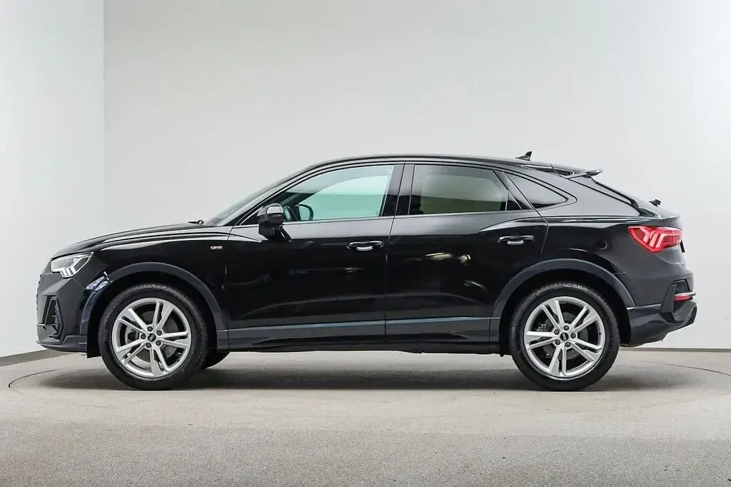 Gebraucht Audi Q3 Sportback S-Line 190 PS (139 kW) 2023 Mythosschwarz metallic SUV