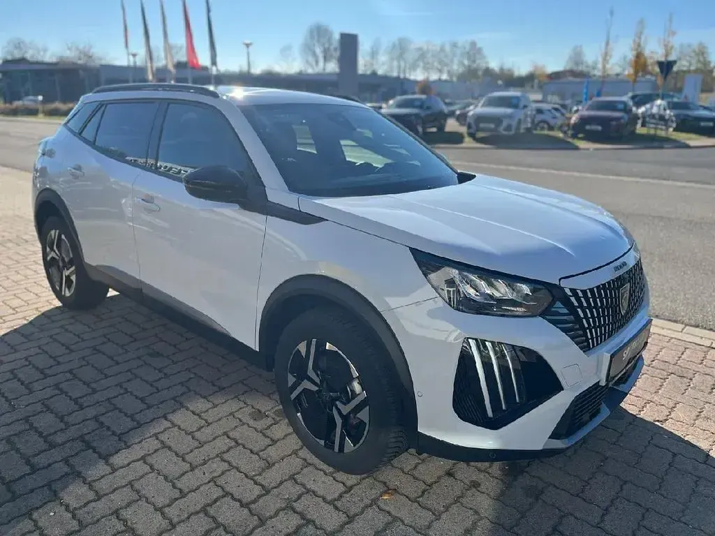 Gebraucht Peugeot 2008 Allure 136 PS (100 kW) 2025 Okenitweiß SUV