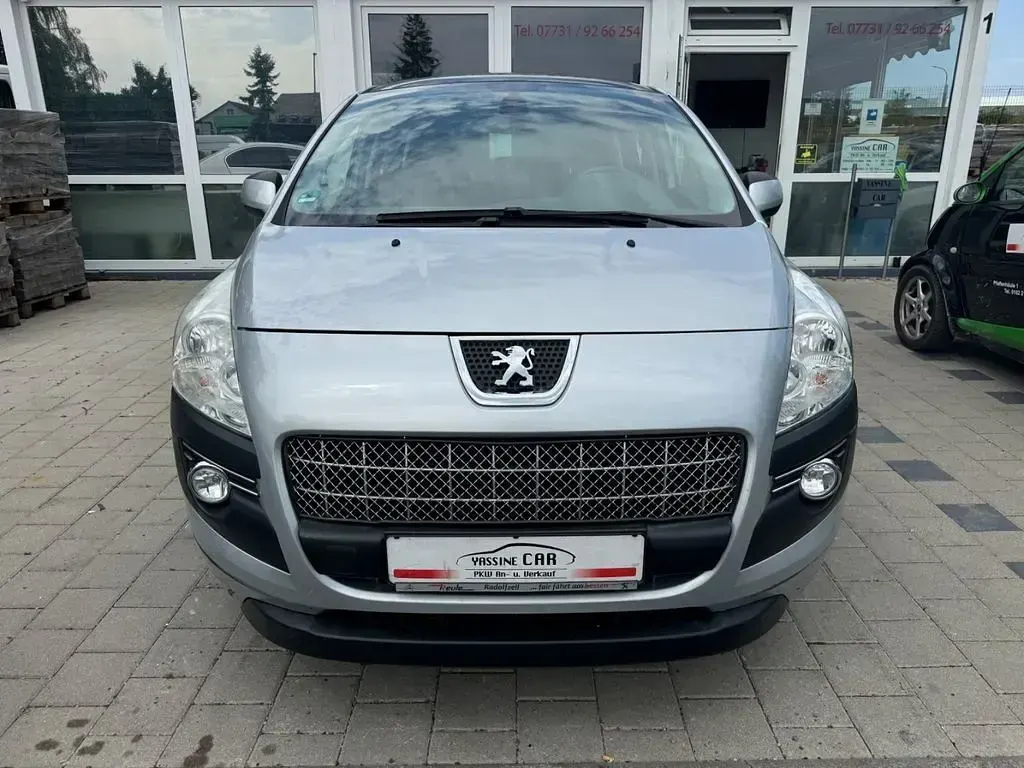 Gebraucht Peugeot 3008 Premium 156 PS (114 kW) 2011 Silber Kombi