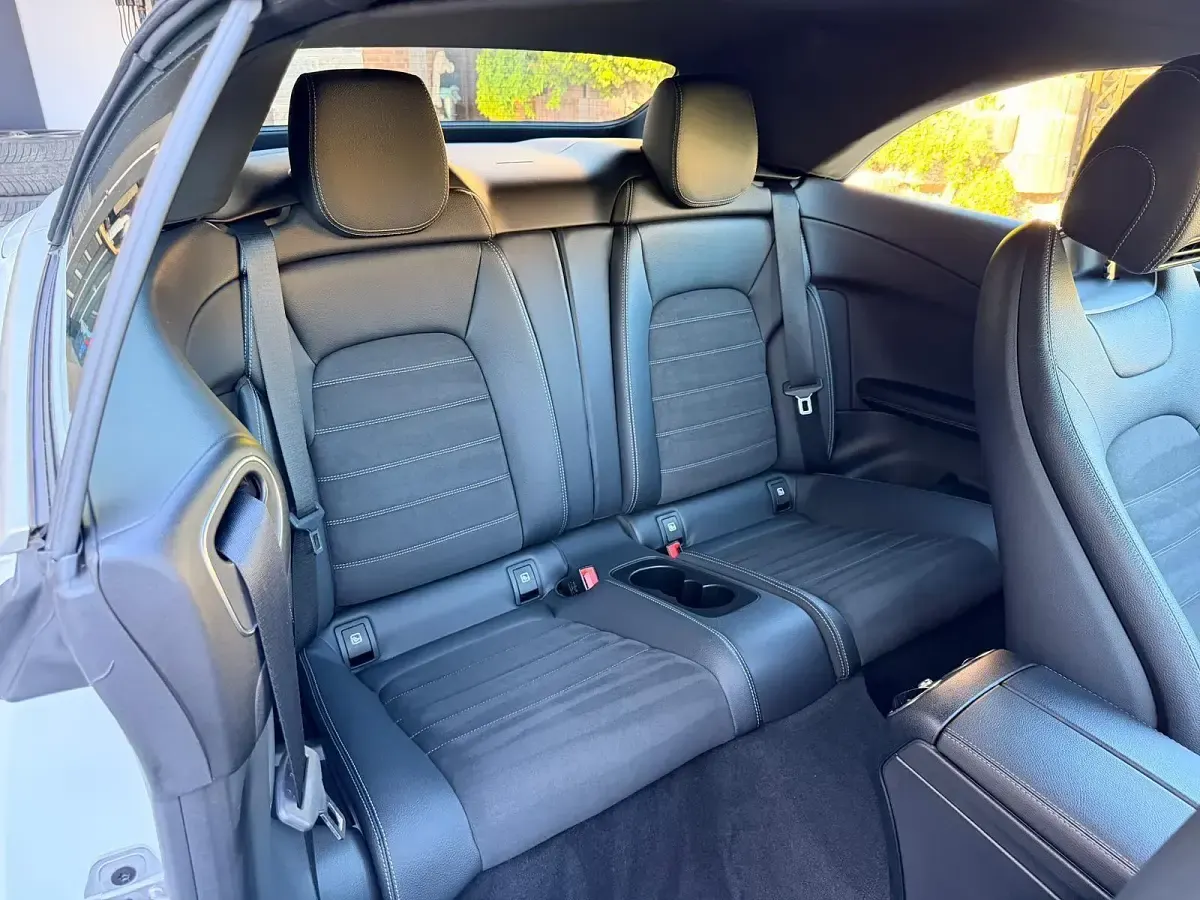 Gebraucht Mercedes C220 AMG line 194 PS (142 kW) 2022 Weiß Cabrio