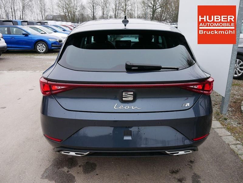 Neu Seat Leon FR 150 PS (110 kW) 2026 Magnetic tech grey Limousine