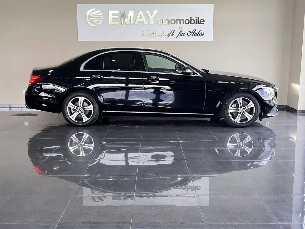 Gebraucht Mercedes E200 Avantgarde 160 PS (117 kW) 2019 Schwarz Limousine