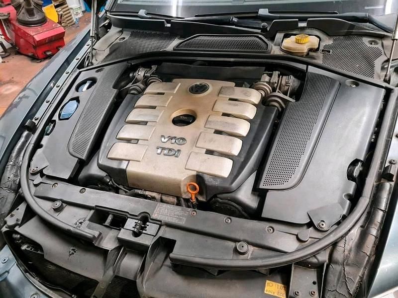 Usata VW Phaeton 313 CV (230 kW) 2003 Grigio Berlina