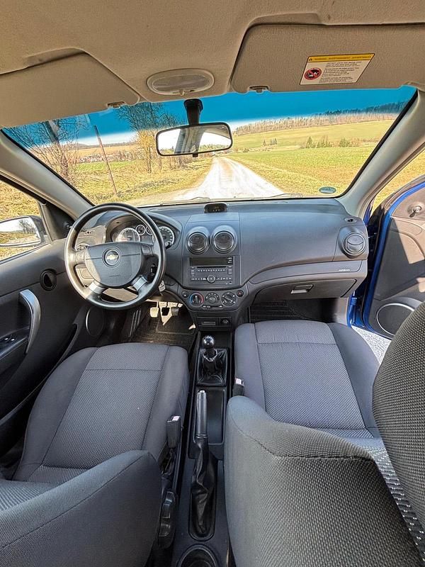 Gebraucht Chevrolet Aveo 85 PS (62 kW) 2009 Blau Kleinwagen