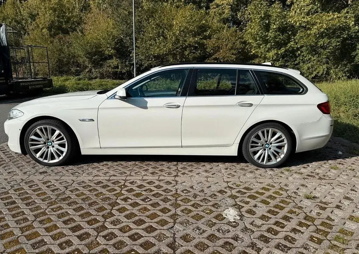 Używany BMW 520 2010 Biały Kombi