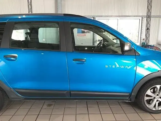 Gebraucht Dacia Lodgy Stepway 116 PS (85 kW) 2016 Blau Van / Kleinbus